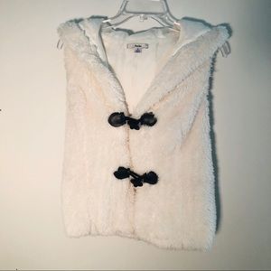Medium Papaya White Vest